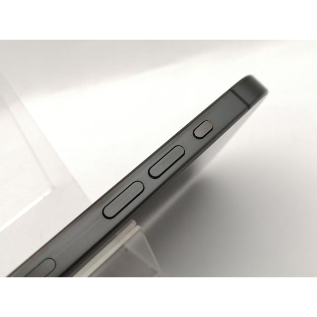 【中古】Apple docomo 【SIMフリー】 iPhone 15 Pro 1TB ブラックチタニウム MTUQ3J/A【神保町】保証期間１ヶ月【ランクB】の画像