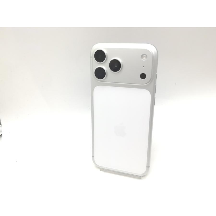 iPhone17 Pro Max 1TB シルバー MFYF4J／A 中古品 中古】Apple docomo 【SIMフリー】 iPhone 17 Pro Max 1TB シルバー