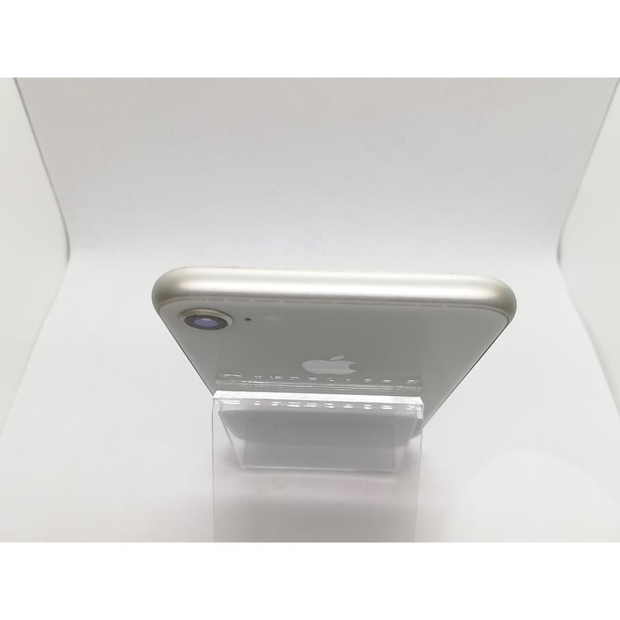 中古】Apple docomo 【SIMロック解除済み】 iPhone 8 64GB シルバー