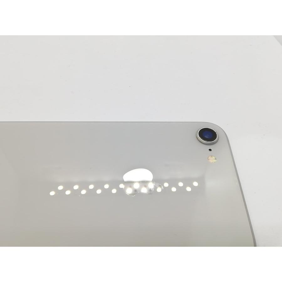中古】Apple docomo 【SIMロック解除済み】 iPhone 8 64GB シルバー