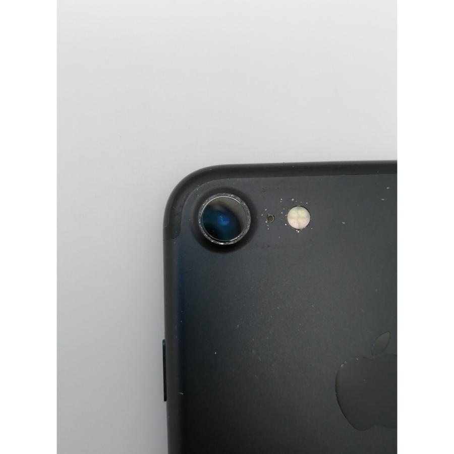中古】Apple docomo 【SIMロック解除済み】 iPhone 7 128GB ブラック 