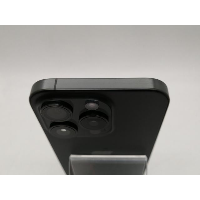 【中古】Apple 国内版 【SIMフリー】 iPhone 15 Pro 256GB ブラックチタニウム MTUC3J/A【新宿】保証期間１ヶ月【ランクB】の画像