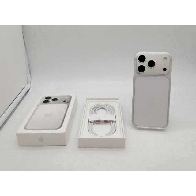 中古】Apple 国内版 【SIMフリー】 iPhone 17 Pro 256GB シルバー