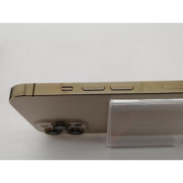 【中古】Apple docomo 【SIMロック解除済み】 iPhone 12 Pro Max 256GB ゴールド MGD13J/A【池袋東口】保証期間１ヶ月【ランクC】の画像