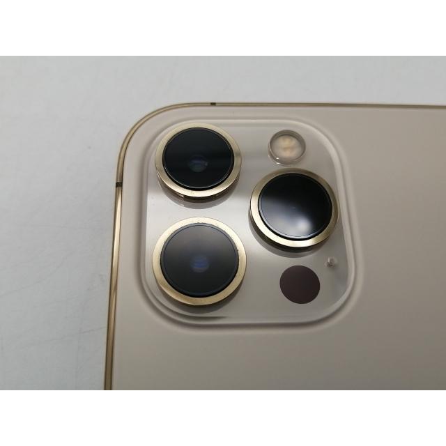 【中古】Apple docomo 【SIMロック解除済み】 iPhone 12 Pro Max 256GB ゴールド MGD13J/A【池袋東口】保証期間１ヶ月【ランクC】の画像