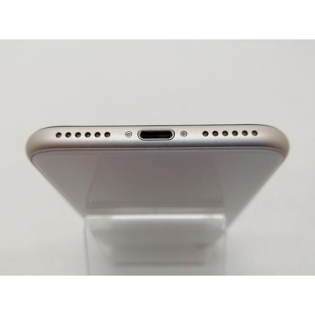 【中古】Apple au 【SIMフリー】 iPhone SE（第3世代） 64GB スターライト MMYD3J/A【札幌南2条】保証期間１ヶ月【ランクA】の画像