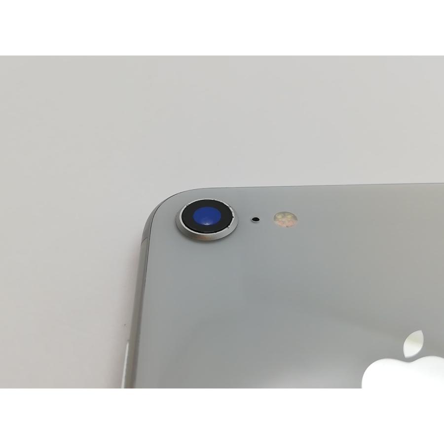 中古】Apple docomo 【SIMロック解除済み】 iPhone 8 64GB シルバー