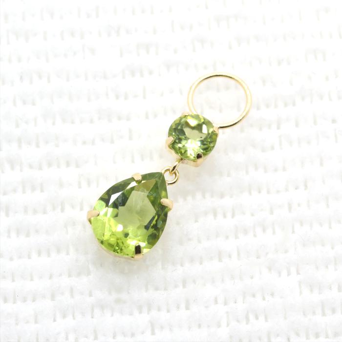 K18 2.2ct ペリドット チャーム ペアシェイプ ワンペア （ピアス 