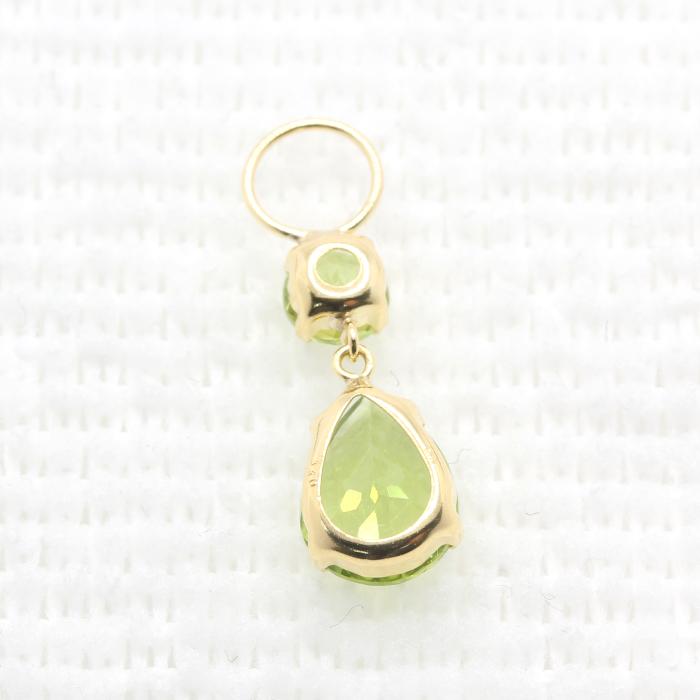 K18 2.2ct ペリドット チャーム ペアシェイプ ワンペア （ピアス