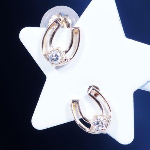 ギフト 18金ダイヤモンドピアス（ホースシュー）