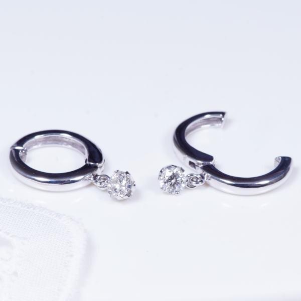 K14WG 0.3ct ダイヤピアリング 14金ホワイトゴールド 4月誕生石 