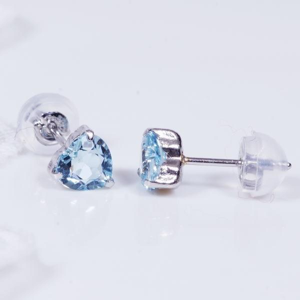PTハート型アクアマリンと緑色石の フック式ピアス PT 0.7ct アクア