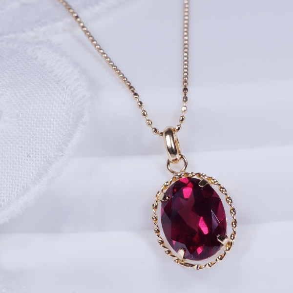 ロードライトガーネット ペンダントネックレス 1カラット オーバルミックスカット 18金 ひねり ツイスト 45cm フリーアジャスター 1月誕生石 特別奉仕品