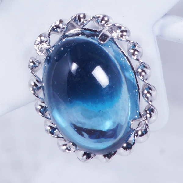 K18WG 3.2ct ロンドンブルートパーズピアス カボション 18金ホワイト