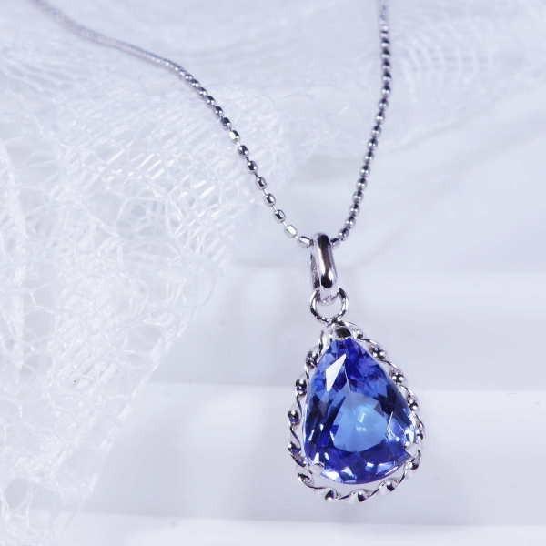 PT 1ct タンザナイトペンダント ペアシェィプ プラチナ 45cm 12月誕生石 3本爪 PA-137　クリスマス　ギフト　結婚式