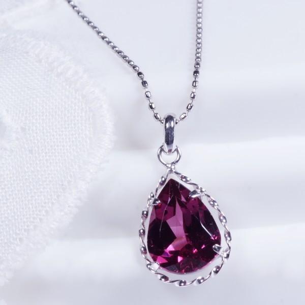 ロードライトガーネット ペンダントネックレス 1カラット ペアシェイプカット プラチナ ひねり ツイスト 45cm　1月誕生石