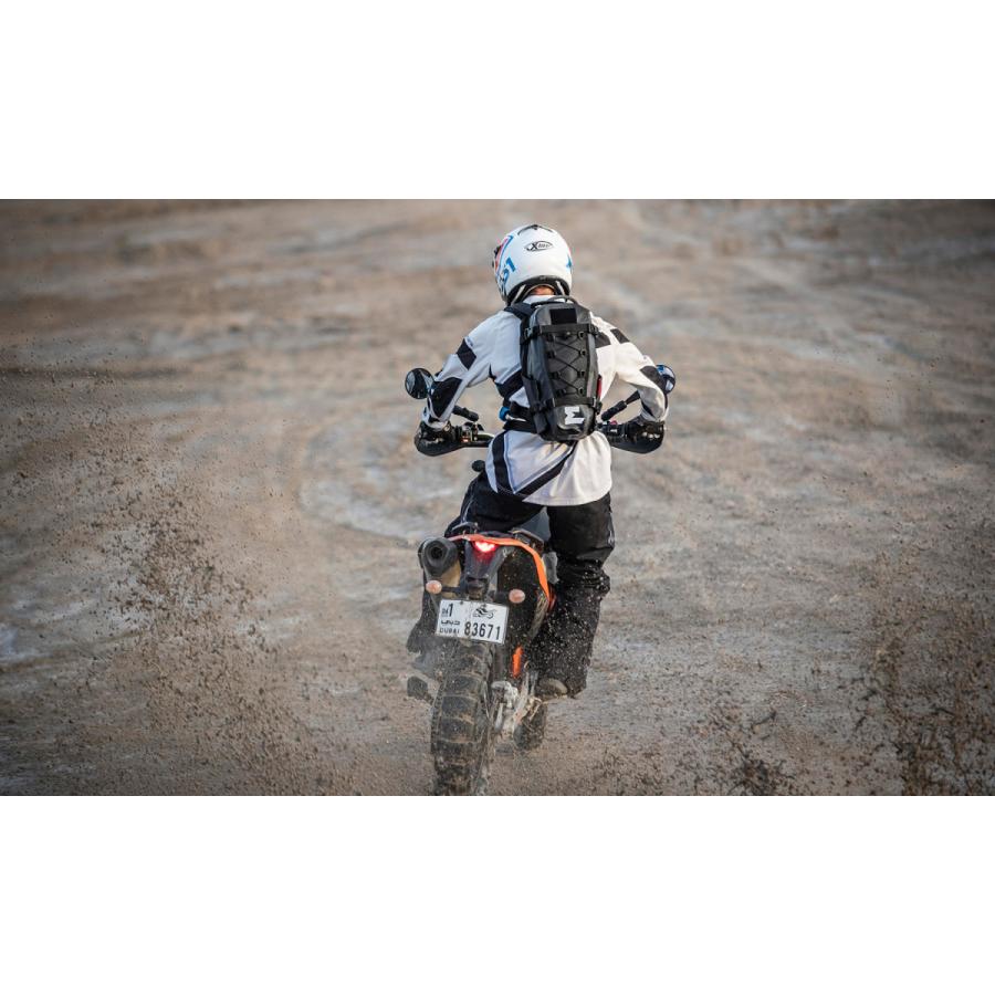 エンデュリスタン ENDURISTAN 防水 バックパック / 15リットル Amazon.co.jp: エンデュリスタン ハリケーン オフロード用完全