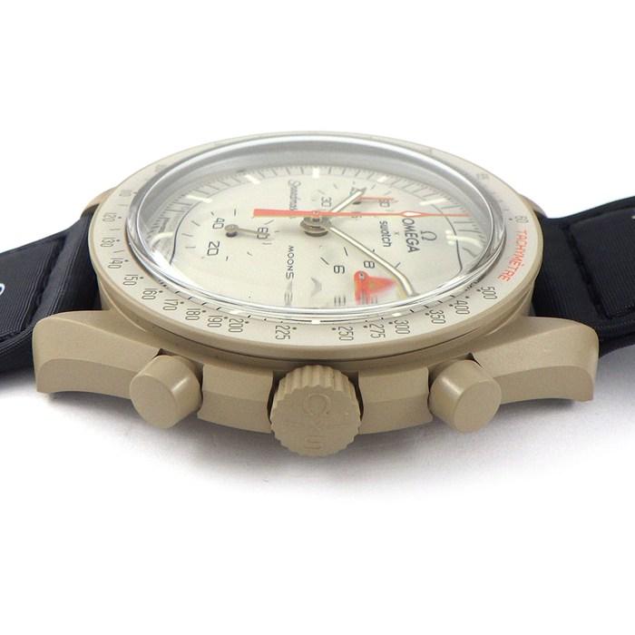 スウォッチ×オメガ Swatch×OMEGA 腕時計 スピードマスター ミッショントゥジュピター SO33C100 ベージュ文字盤 クロノグラフ スモの画像