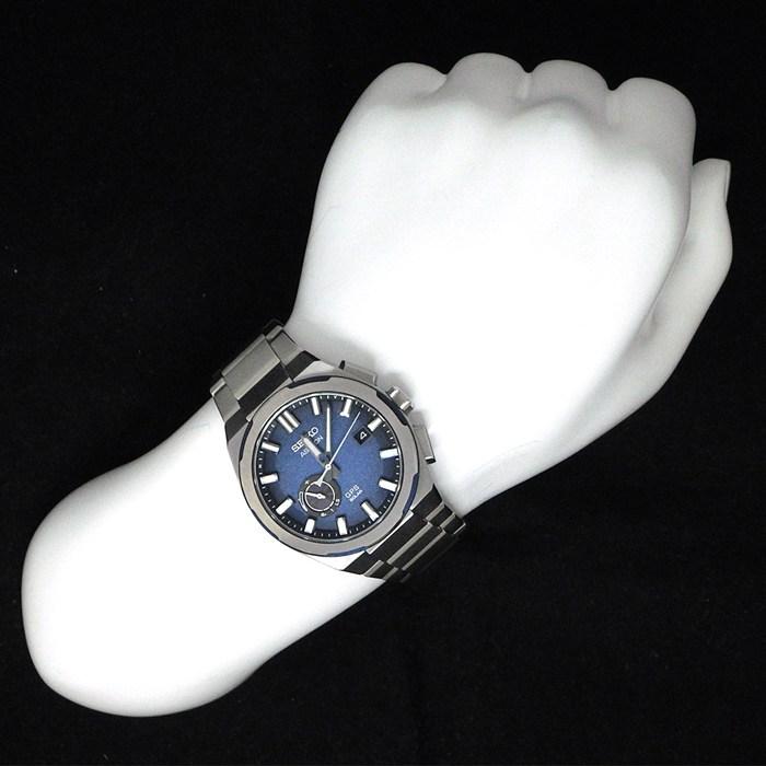 セイコー SEIKO 腕時計 アストロン ネクスター SBXD023/3X62-0AE0 デイト パワーリザーブ表示 機内モード 夜光インデックス 夜の画像