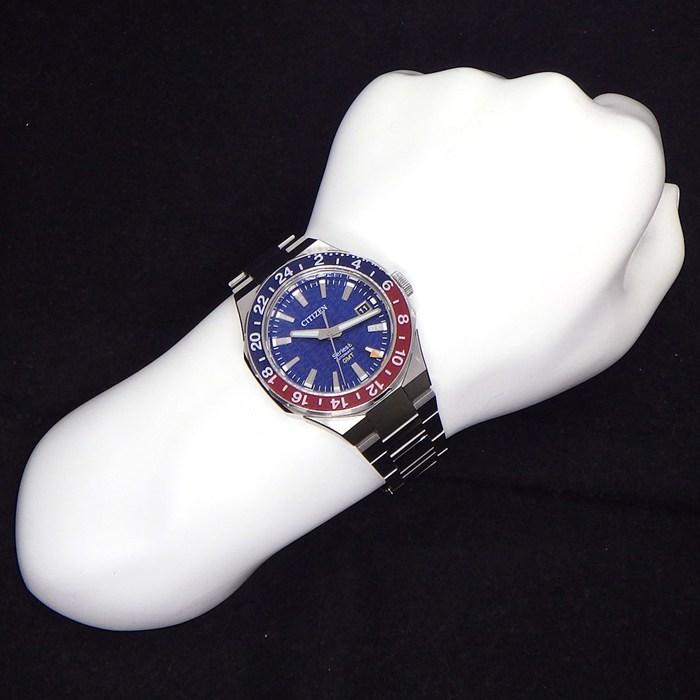 シチズン CITIZEN 腕時計 シリーズエイト Series8 NB6030-59L/9054-0065X02 GMT デイト 裏スケ 回転ベゼルの画像