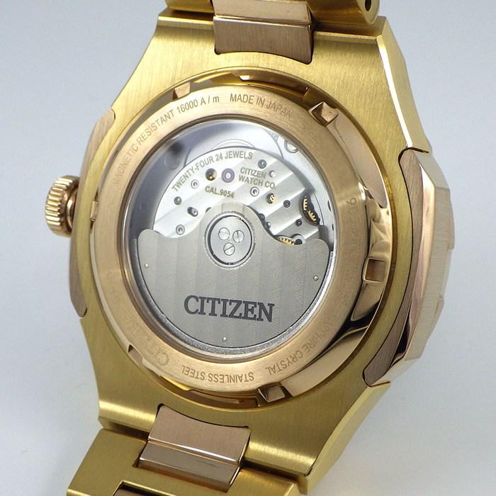 シチズン CITIZEN 腕時計 シリーズ8 NB6033-51E/9054-0065X06 デイト 裏スケ GMT 回転ベゼル 夜光針 ギョーシェの画像