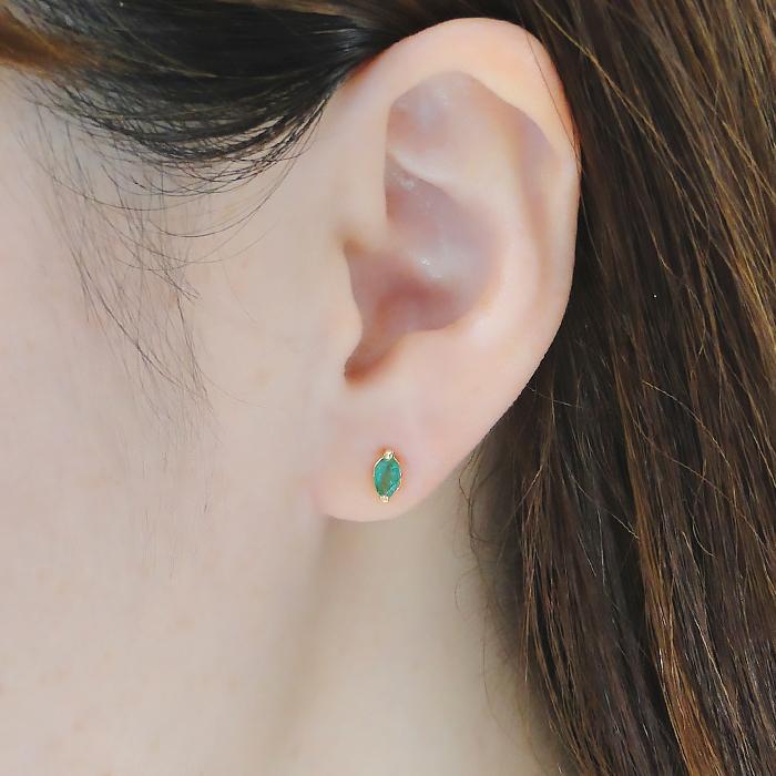 K18YG エメラルド ピアス  カラーストーン マーキスカット 楕円 縦長 スタッドピアス 18金 18k エメラルドピアス ゴールドピアス 色石 緑 CAE-0089の画像