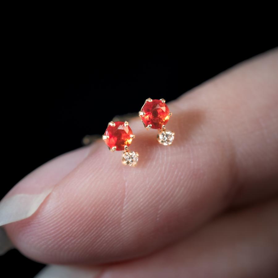 K18 ピアス オパール メキシコ ファイヤー ダイヤ 18金 オレンジ 両耳