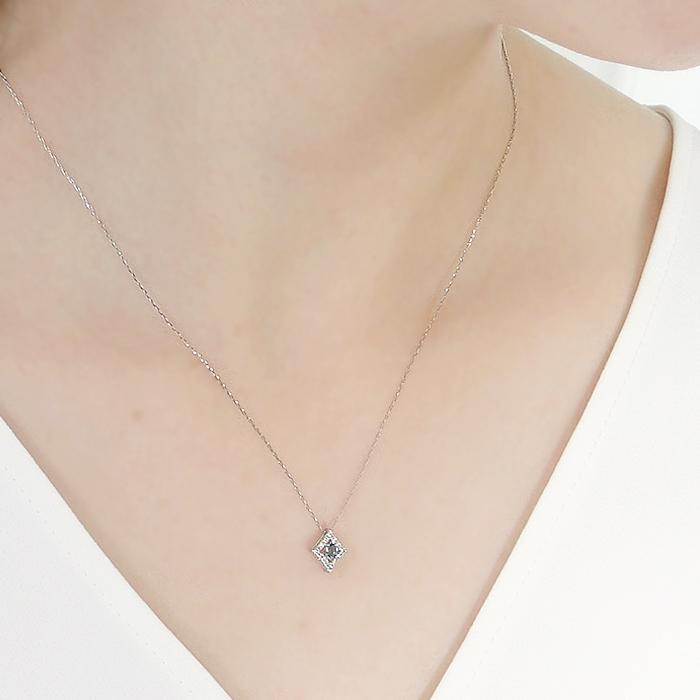 アレキサンドライトネックレス　Pt900 限定3本 Pt900 アレキサンドライト ペンダント PT プラチナ ダイヤ