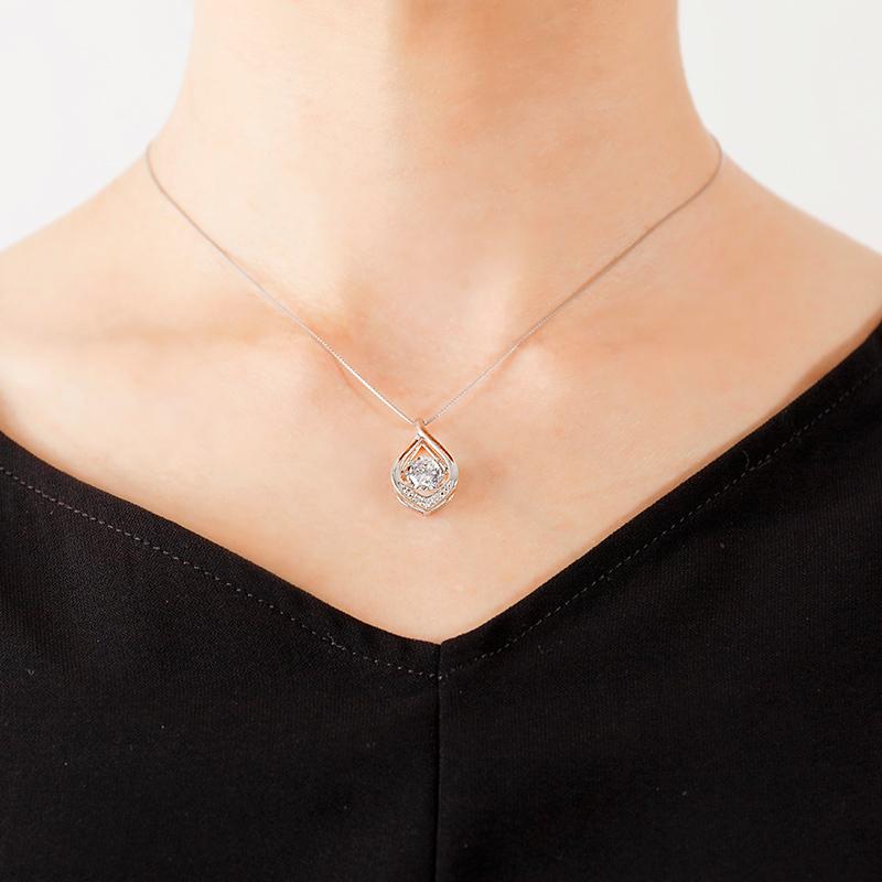 松屋銀座外商部特選 Dカラー ダンシングダイヤネックレス 1.0ct : JCC 