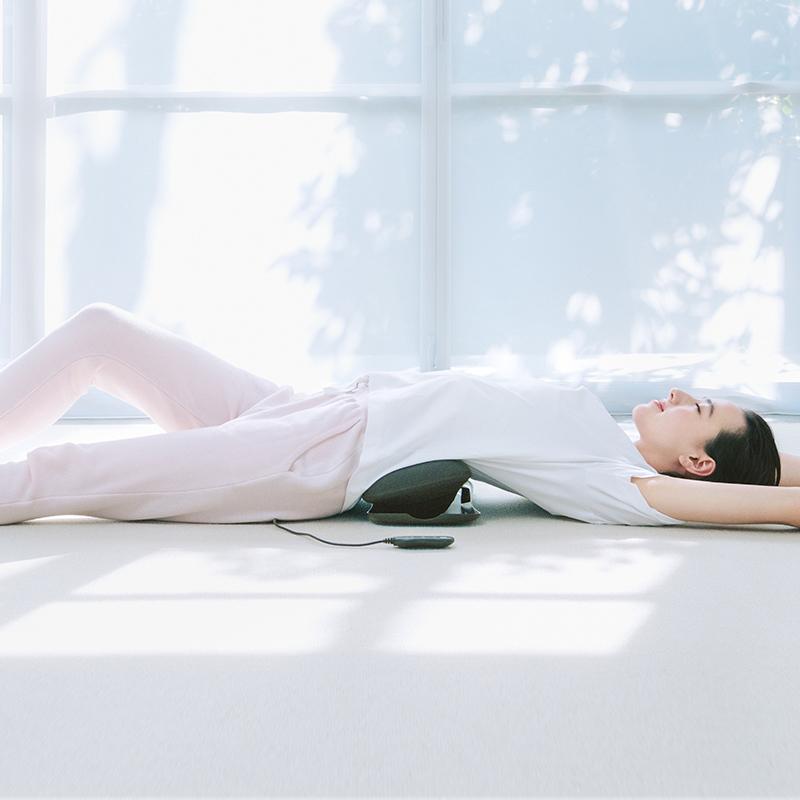 ポイント10倍！上下左右に動くエアバッグで、寝たままストレッチ