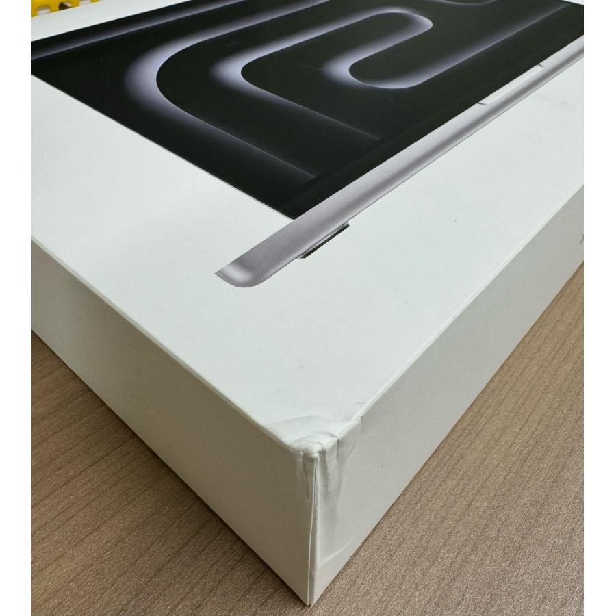 MacBook Air ☆訳あり【外箱凹みあり)Apple Pro Liquid Retina MacBook Air ☆訳あり【外箱凹みあり)Apple Pro Liquid Retina