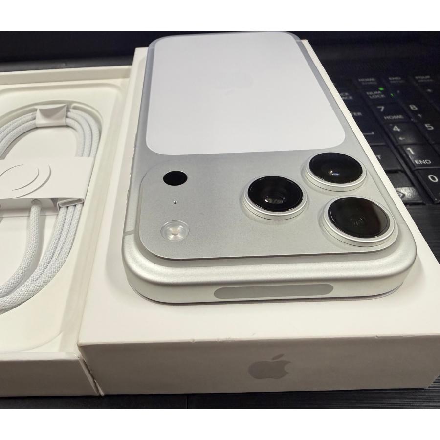 iPhone 17 Pro ☆極美品 バッテリー100％ Apple SIMフリー 17Pro 256GB