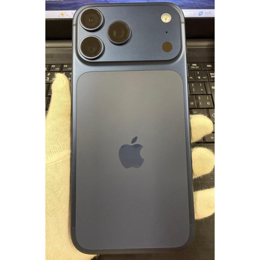 iPhone 17 Pro Max ☆中古極美品 バッテリー100％ Apple SIMフリー