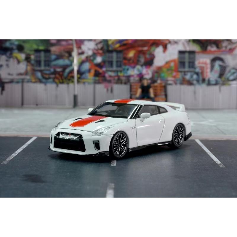 モーターヘリックス 1/64 日産 スカイライン GT-R R35 カスタム 日産 MOTORHELIX モーターヘリックス 1/64 GT-R (R35) 50th