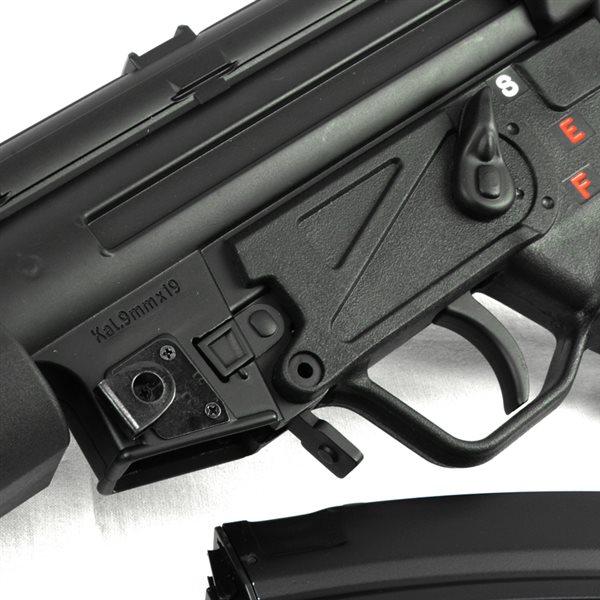 電動ガン Classic Army (クラシックアーミー) MP5A2 タクティカルライト搭載型 |  | 04