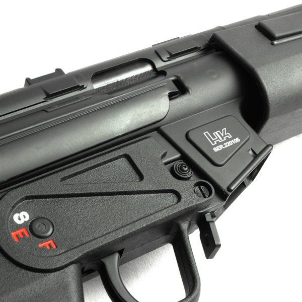 電動ガン Classic Army (クラシックアーミー) MP5A3 タクティカルライト搭載型 |  | 05