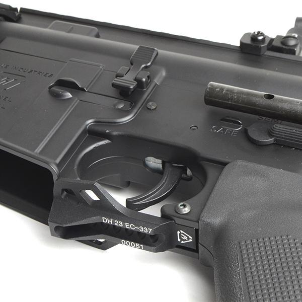 電子トリガー搭載 E&C 337E STRIKE GRIDLOK PDW 電動ガン ブラック AEG |  | 04