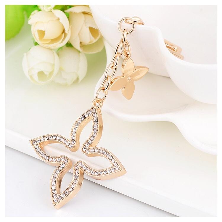 キーホルダー バッグチャーム バッグアクセサリー 鍵 四葉 可愛い