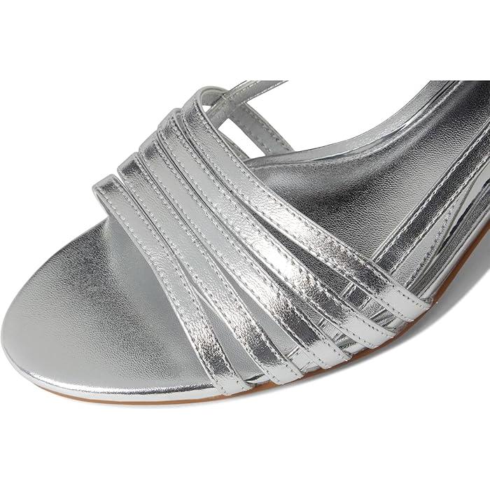 (取寄) ヴィンスカムート レディース レイトン ストラップ キトン ヒール サンダル Vince Camuto women Layton Strappy Kitten Heel Sandals Lux Silver 取寄) ヴィンスカムート レディース レイトン ストラップ キトン