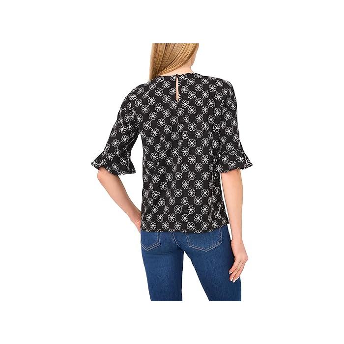 (取寄) シーシー レディース ラッフル カフ エンブロイダー クルー ネック トップ CeCe women Ruffle Cuff Embroidered Crew Neck Top Blue Spritz cece (取寄) シーシー レディース ラッフル カフ エンブロイダー