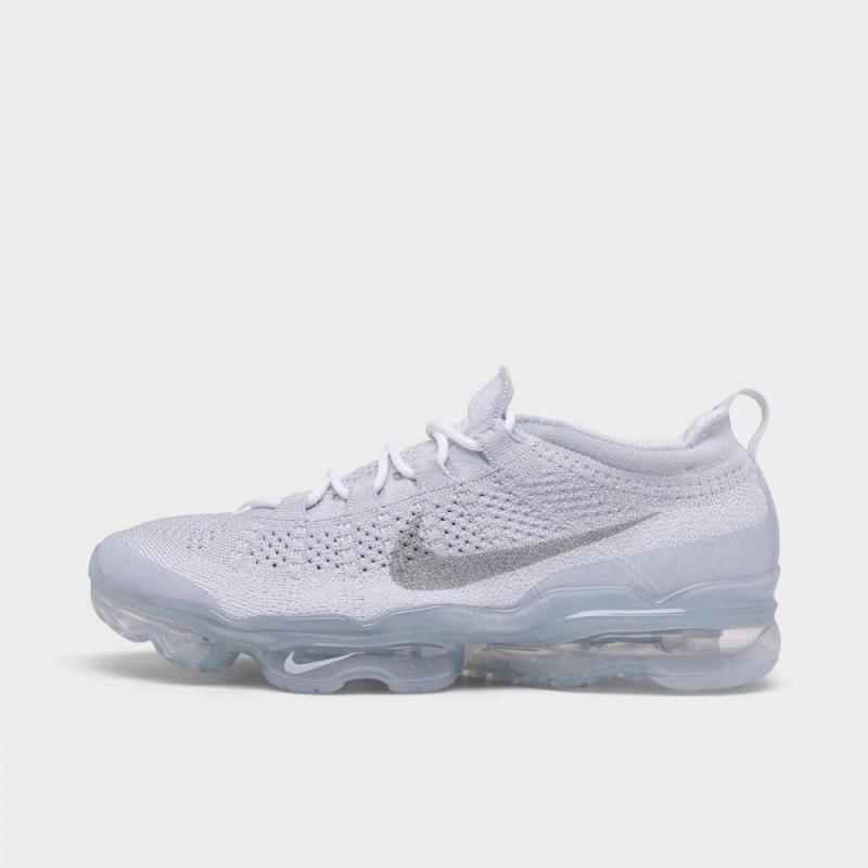Flyknit running 2025 shoes white