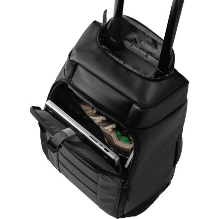 (取寄) Db ハガー ローラー 40L バッグ Db Hugger Roller 40L Bag Black Outの画像