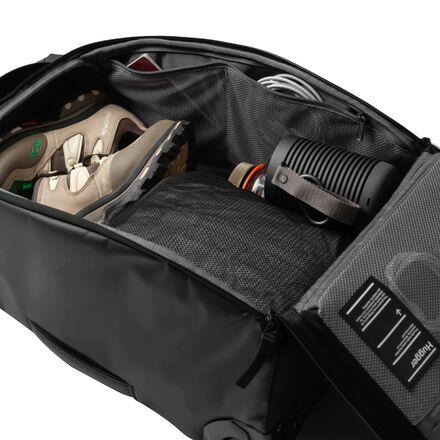 (取寄) Db ハガー ローラー 40L バッグ Db Hugger Roller 40L Bag Black Outの画像