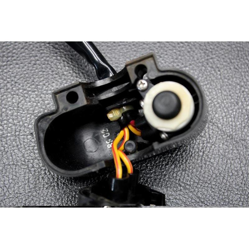 カワサキ ULTRA260X 2009年モデル 純正 ステップアッシ (部品番号 34027-3710) わけあり 中古 [K036-026] カワサキ ULTRA260X 2009年モデル 純正 スイッチアッシ,ストップ