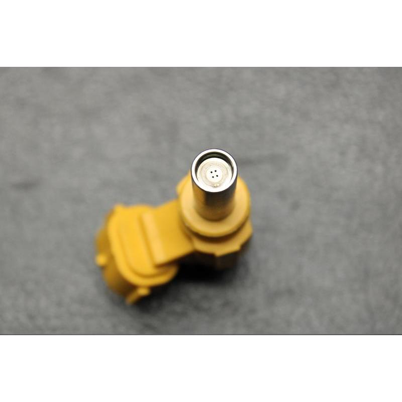 YAMAHA（ヤマハ） Used 2HC-13761-00-00 INJECTOR YAMAHA [X106-077
