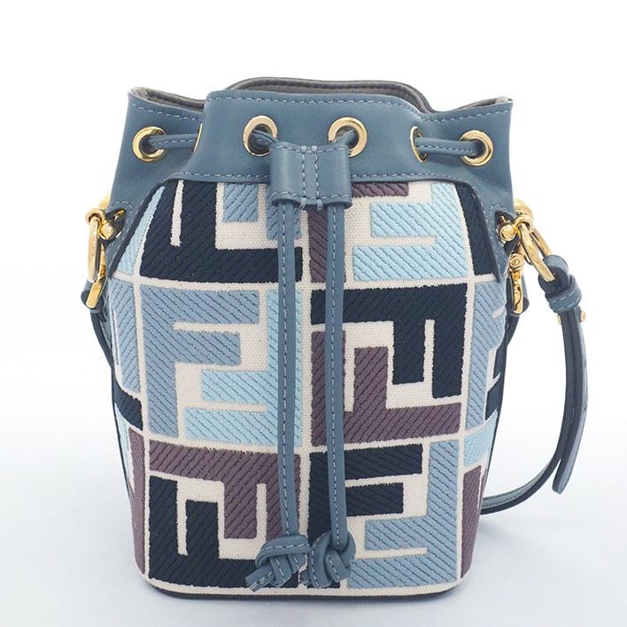 FENDI（フェンディ） 【返品OK】【美品】フェンディ FF柄 モン 