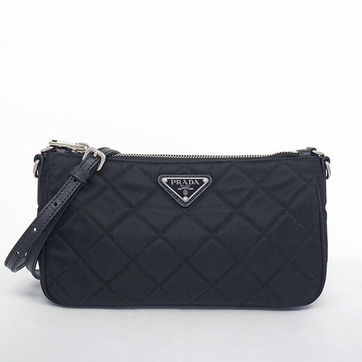 PRADA（プラダ） 【返品OK】【美品】プラダ トライアングルロゴ