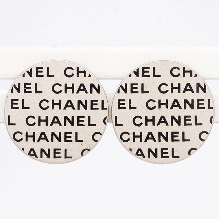 CHANEL 【返品OK】シャネル プリントロゴパターン ラウンドプレート 