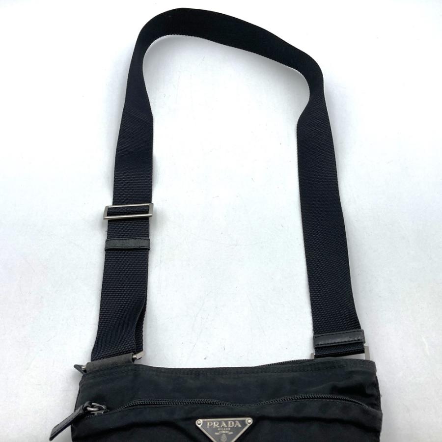 PRADA プラダ 斜め掛けショルダーバッグ ブラック 黒 ナイロン
