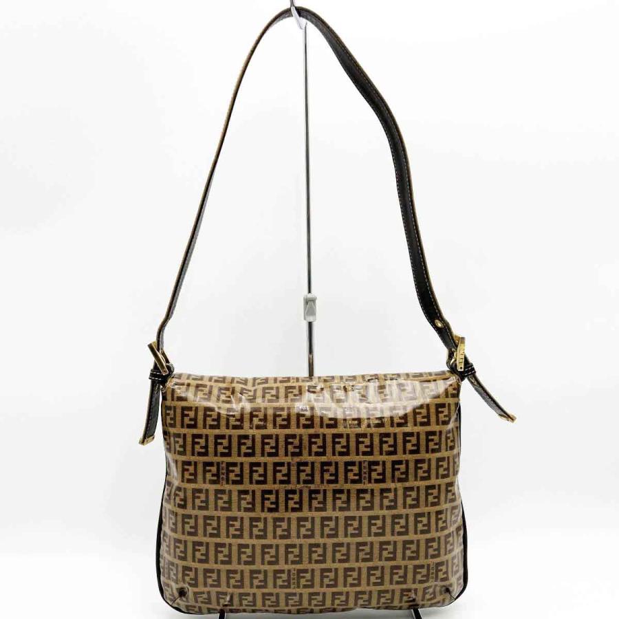 美品 フェンディ マンマバケット ショルダーバッグ ズッキーノ FF レザー フェンディ マンマバケット ショルダーバッグ ズッキーノ FF レザー